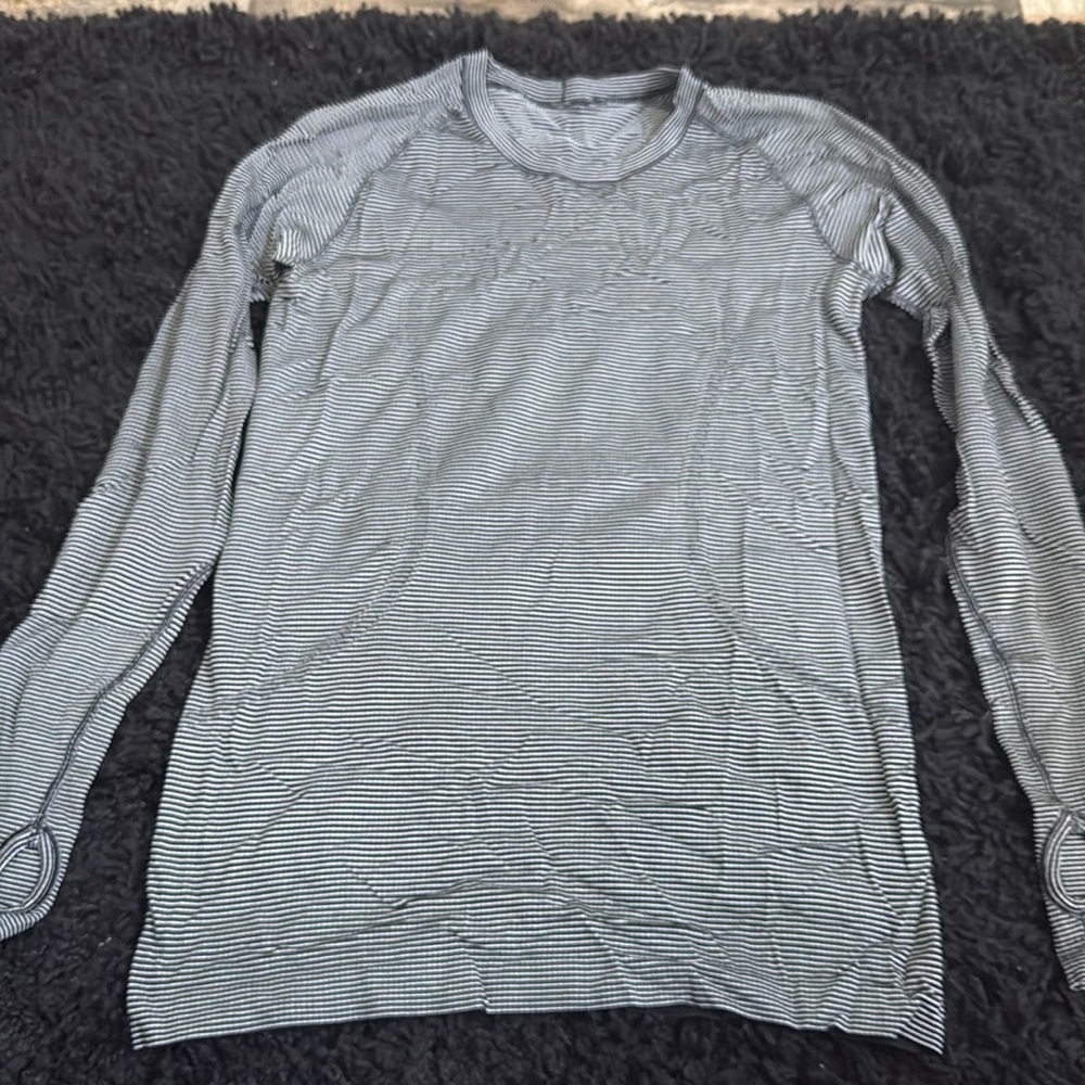 lululemon swiftly tech long sleeve black and white stripe size 8